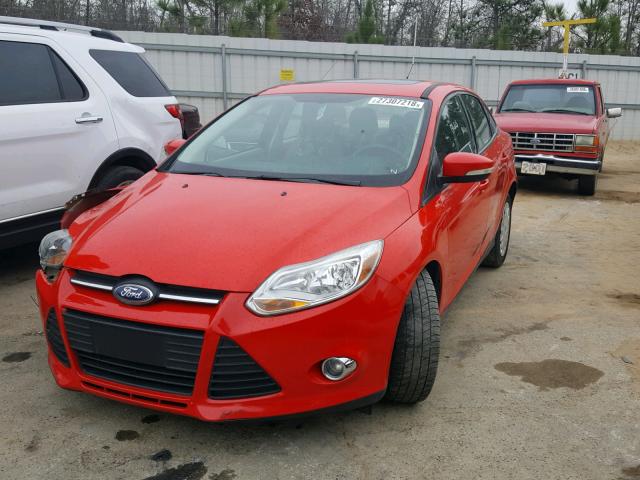 1FAHP3F20CL182591 - 2012 FORD FOCUS SE RED photo 2