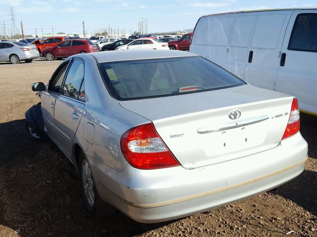 4T1BE30K24U925810 - 2004 TOYOTA CAMRY LE SILVER photo 3