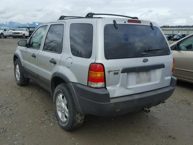 1FMYU041X2KD82583 - 2002 FORD ESCAPE XLT SILVER photo 3