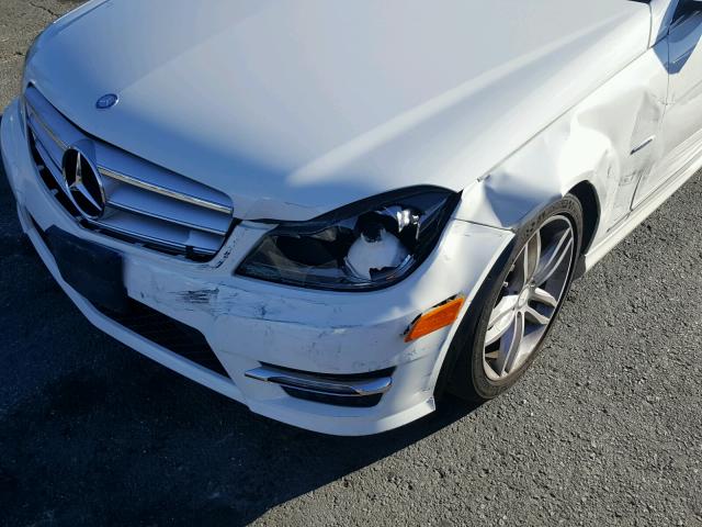 WDDGF4HB3CA611512 - 2012 MERCEDES-BENZ C 250 WHITE photo 9