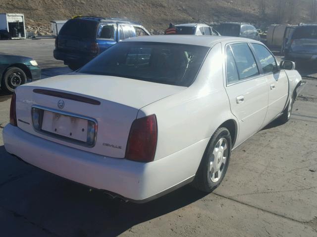 1G6KD54Y22U121718 - 2002 CADILLAC DEVILLE WHITE photo 4