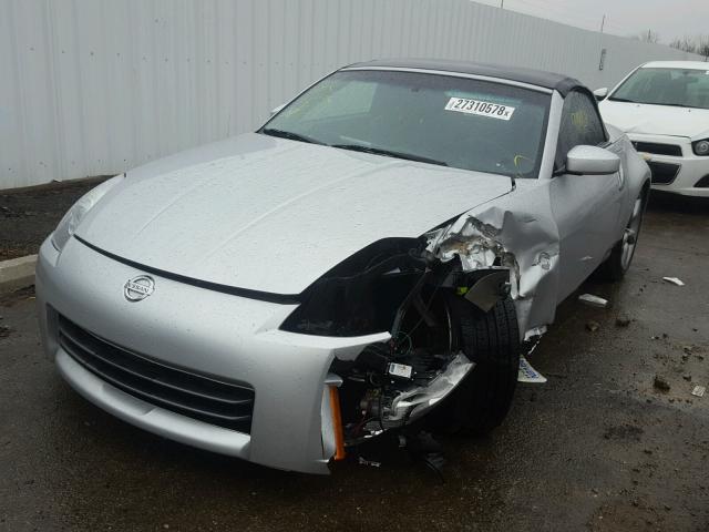 JN1AZ36A36M480809 - 2006 NISSAN 350Z ROADS SILVER photo 2