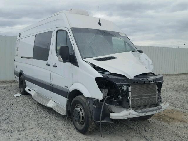 WD3PF4CC2A5460737 - 2010 MERCEDES-BENZ SPRINTER 3 WHITE photo 1