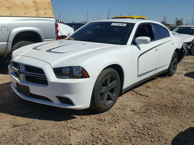 2C3CDXBG3CH148376 - 2012 DODGE CHARGER SE WHITE photo 2