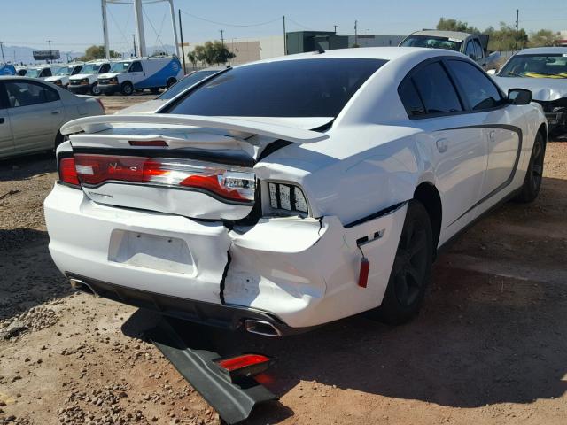 2C3CDXBG3CH148376 - 2012 DODGE CHARGER SE WHITE photo 4