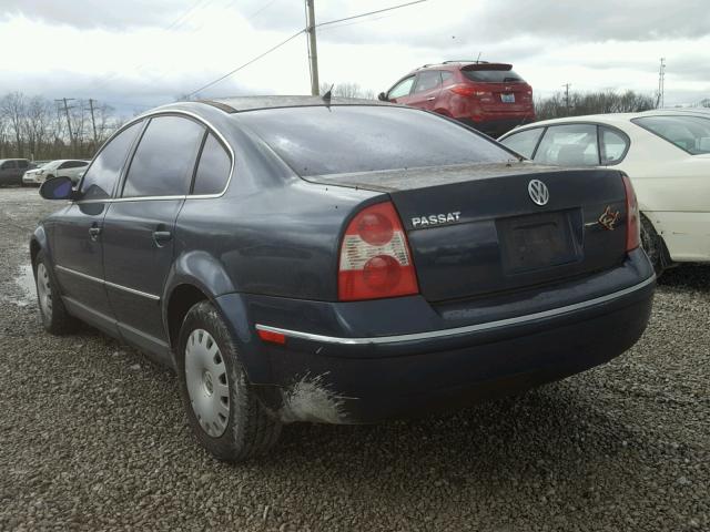 WVWMD63B24P156107 - 2004 VOLKSWAGEN PASSAT GL BLUE photo 3