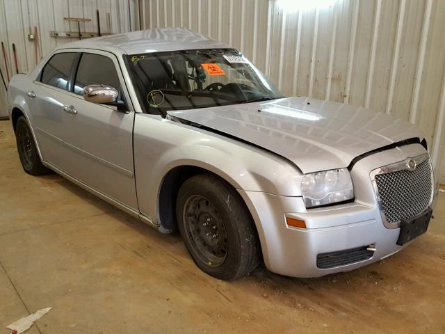 2C3KA43R96H316352 - 2006 CHRYSLER 300 SILVER photo 1