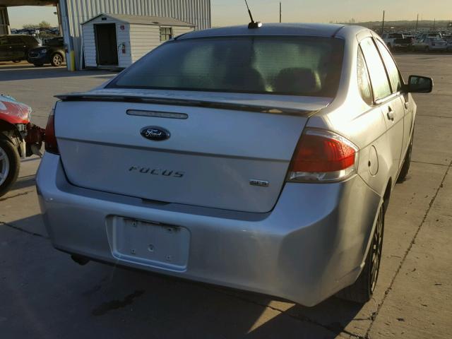 1FAHP3GN7AW273037 - 2010 FORD FOCUS SES SILVER photo 4