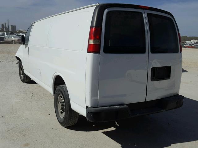 1GCHG39U171226025 - 2007 CHEVROLET EXPRESS G3 WHITE photo 3