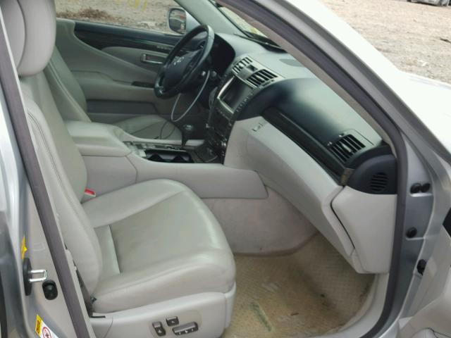 JTHGL46F575015775 - 2007 LEXUS LS 460L SILVER photo 5