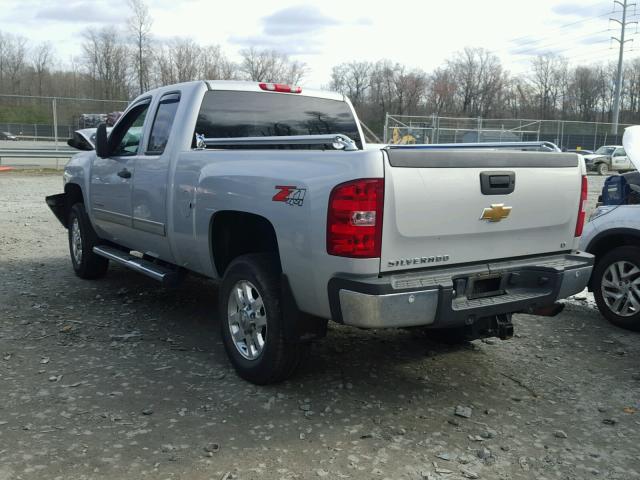 1GC2KXEG7BZ299020 - 2011 CHEVROLET SILVERADO SILVER photo 3