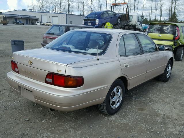 4T1BG12KXTU828736 - 1996 TOYOTA CAMRY DX TAN photo 4