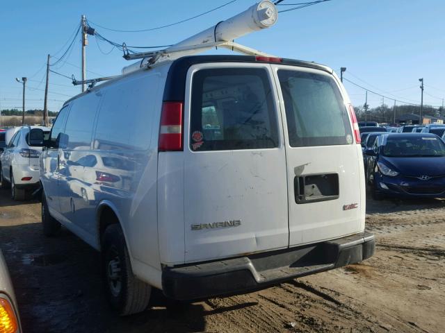 1GTGG25VX61122748 - 2006 GMC SAVANA G25 WHITE photo 3