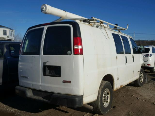 1GTGG25VX61122748 - 2006 GMC SAVANA G25 WHITE photo 4