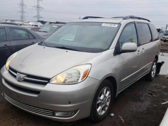 5TDBA22C14S028059 - 2004 TOYOTA SIENNA XLE SILVER photo 2