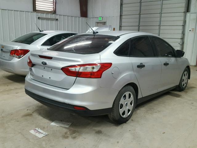 1FAHP3E20CL250017 - 2012 FORD FOCUS S SILVER photo 4