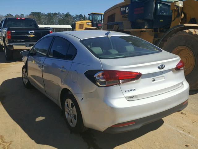 3KPFK4A7XHE011307 - 2017 KIA FORTE LX SILVER photo 3