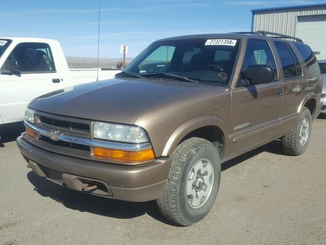 1GNDT13X43K116261 - 2003 CHEVROLET BLAZER BROWN photo 2