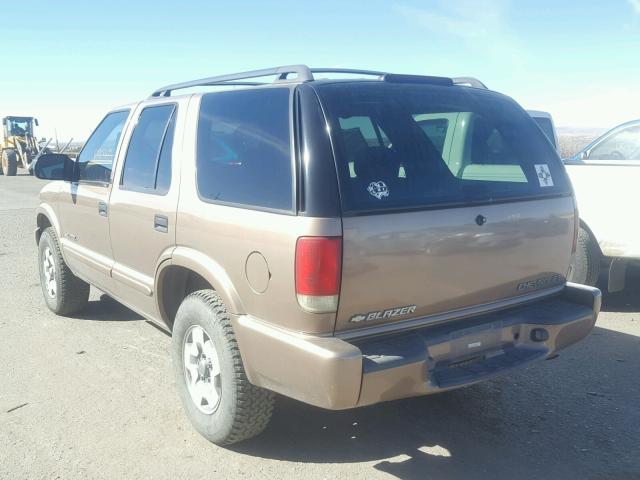 1GNDT13X43K116261 - 2003 CHEVROLET BLAZER BROWN photo 3