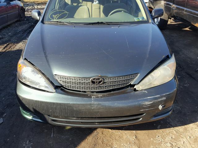 4T1BE32K42U578362 - 2002 TOYOTA CAMRY LE GREEN photo 7