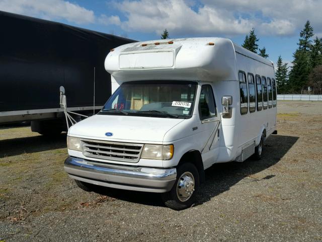 1FDKE30G0SHA20757 - 1995 FORD E350 BUS WHITE photo 2