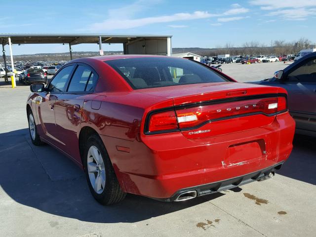 2C3CDXBG6DH612830 - 2013 DODGE CHARGER SE RED photo 3