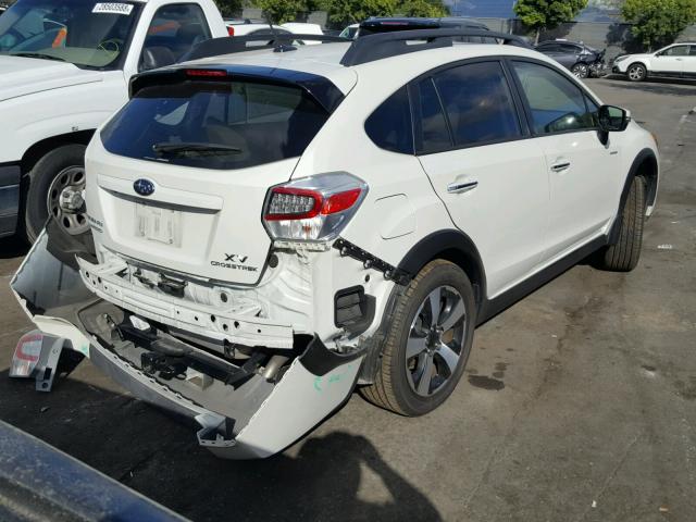 JF2GPBPC5FH222521 - 2015 SUBARU XV CROSSTR WHITE photo 4