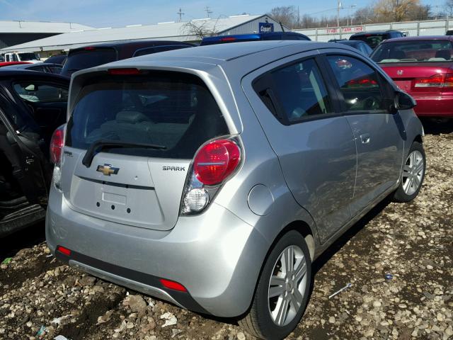 KL8CD6S94EC539316 - 2014 CHEVROLET SPARK 1LT SILVER photo 4