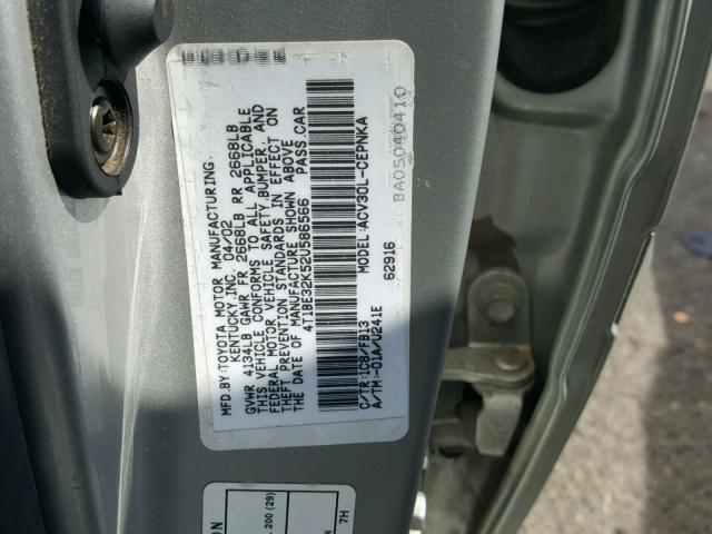 4T1BE32K52U586566 - 2002 TOYOTA CAMRY LE SILVER photo 10