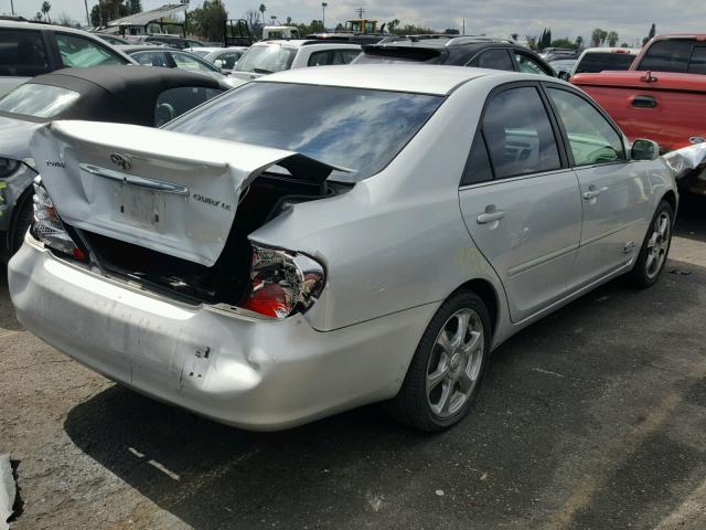 4T1BE32K52U586566 - 2002 TOYOTA CAMRY LE SILVER photo 4