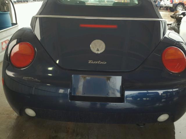 3VWCD21Y03M319916 - 2003 VOLKSWAGEN NEW BEETLE 蓝色 照片 9