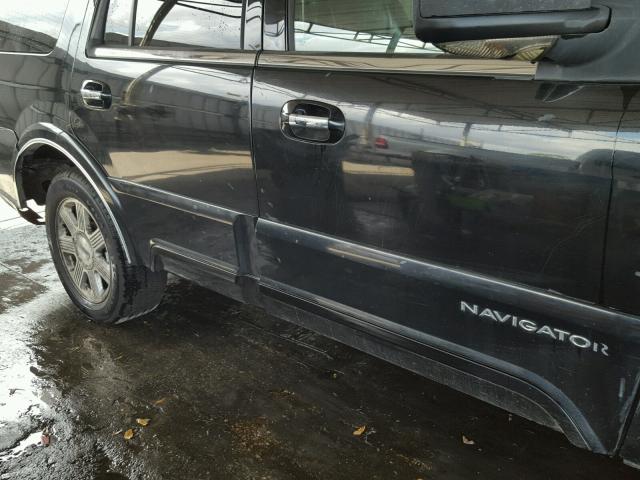 5LMFU28R83LJ06706 - 2003 LINCOLN NAVIGATOR 黑色 照片 9