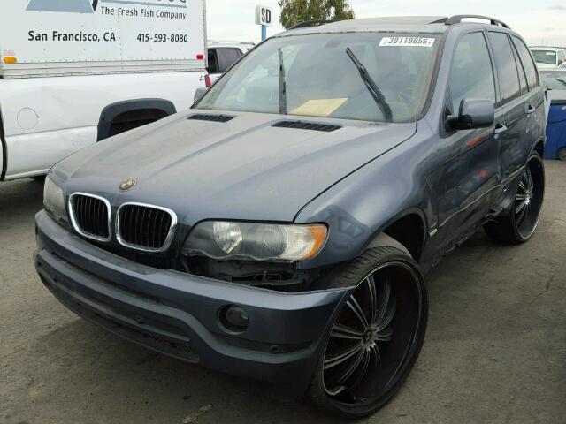 5UXFB33542LH37458 - 2002 BMW X5 4.4I BLUE photo 2