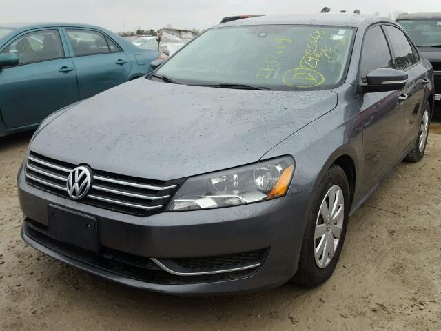 1VWAP7A39DC117868 - 2013 VOLKSWAGEN PASSAT S GRAY photo 2