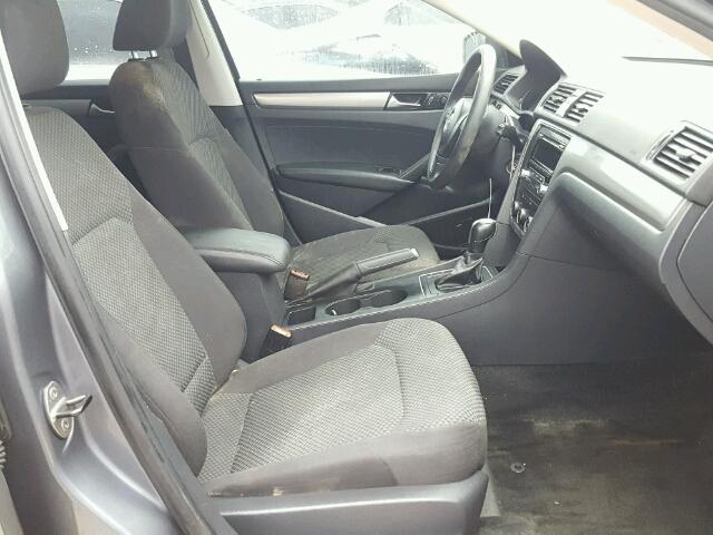 1VWAP7A39DC117868 - 2013 VOLKSWAGEN PASSAT S رمادي صورة 5