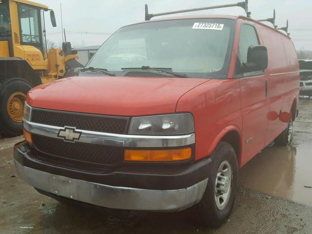 1GCGG25V351182577 - 2005 CHEVROLET EXPRESS G2 RED photo 2