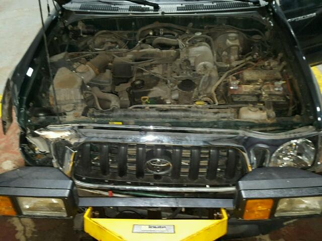 5TEWM72NX2Z887643 - 2002 TOYOTA TACOMA XTR GREEN photo 7