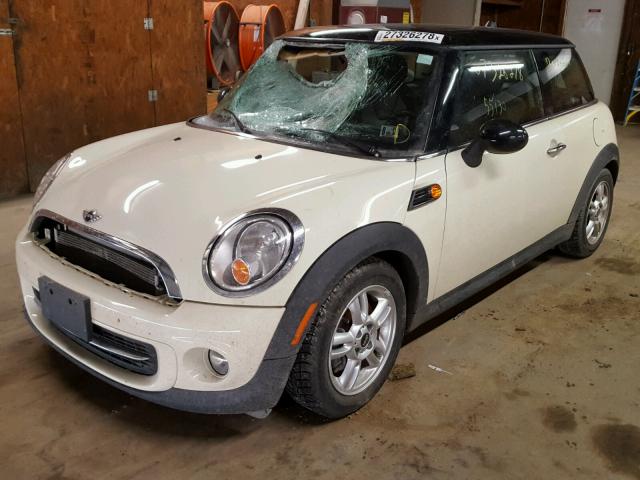 WMWSU3C58DT545192 - 2013 MINI COOPER WHITE photo 2