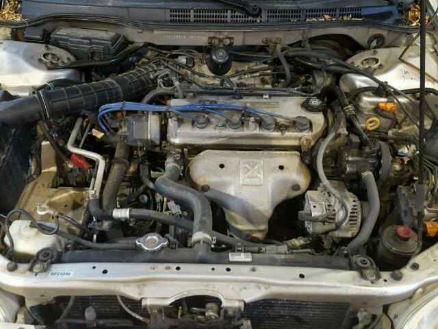 1HGCG5642WA811982 - 1998 HONDA ACCORD LX SILVER photo 7