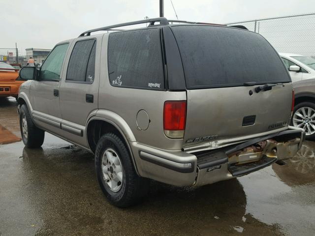 1GNDT13W9X2227904 - 1999 CHEVROLET BLAZER BEIGE photo 3