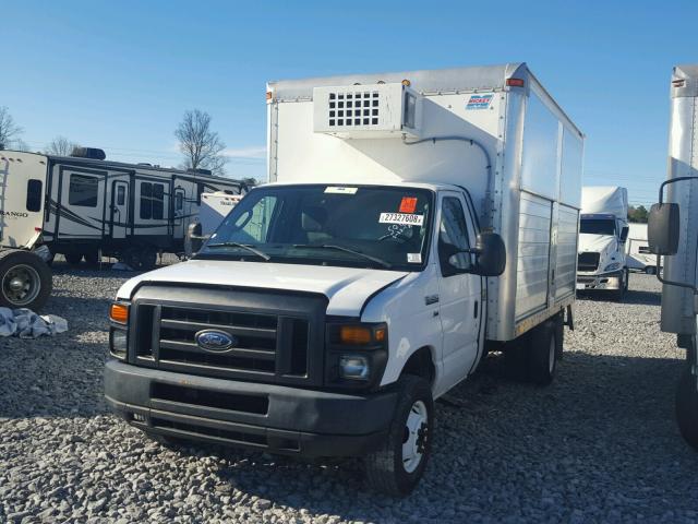 1FDXE4FLXCDA20998 - 2012 FORD ECONOLINE WHITE photo 2