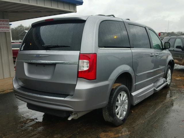 2C4RC1BG6FR564751 - 2015 CHRYSLER TOWN & COU SILVER photo 4