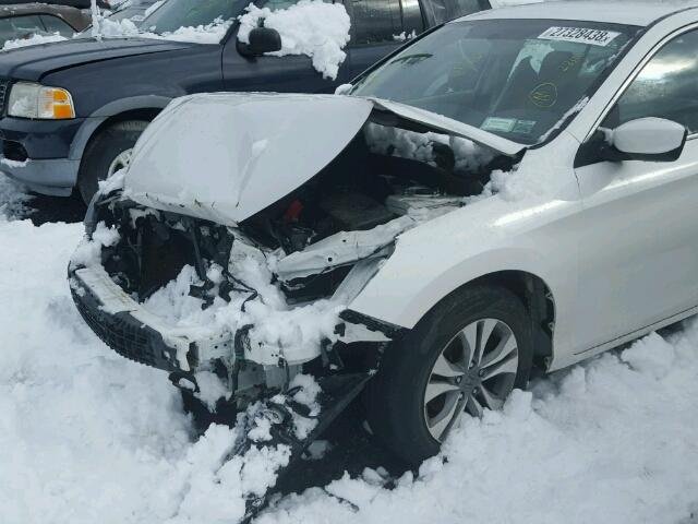 1HGCR2F38FA018637 - 2015 HONDA ACCORD LX WHITE photo 9