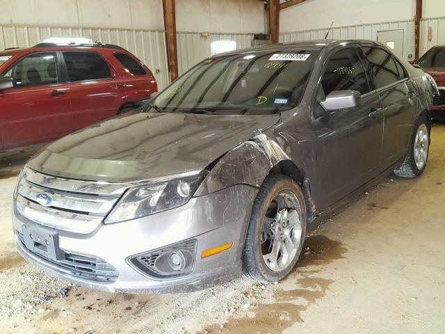 3FAHP0HA1BR200941 - 2011 FORD FUSION SE GRAY photo 2