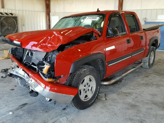 2GCEK13T361137913 - 2006 CHEVROLET SILVERADO RED photo 2