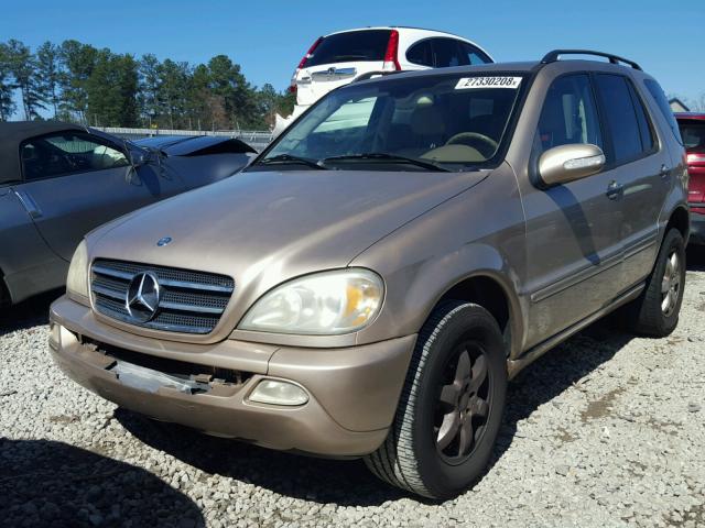 4JGAB75E32A347889 - 2002 MERCEDES-BENZ ML 500 GOLD photo 2