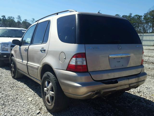 4JGAB75E32A347889 - 2002 MERCEDES-BENZ ML 500 GOLD photo 3