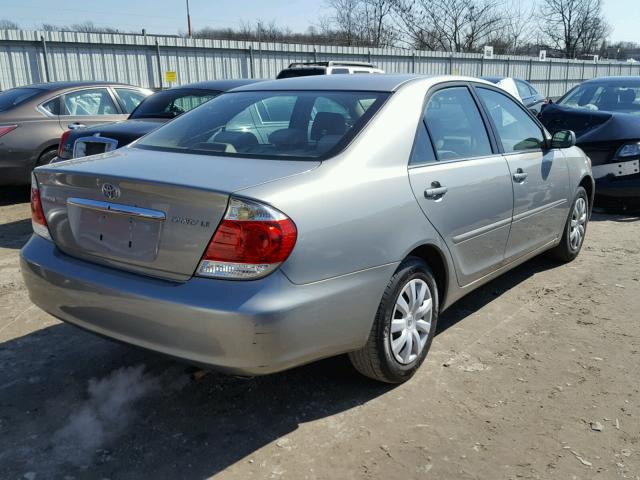 4T1BE32K05U517238 - 2005 TOYOTA CAMRY LE SILVER photo 4