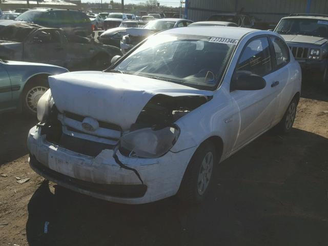 KMHCM36C29U119691 - 2009 HYUNDAI ACCENT GS WHITE photo 2