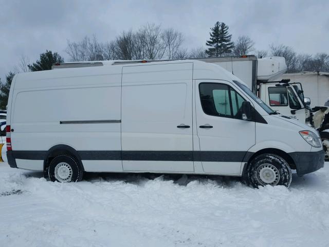 WDYPE8CC0B5541547 - 2011 FREIGHTLINER SPRINTER 2 WHITE photo 9